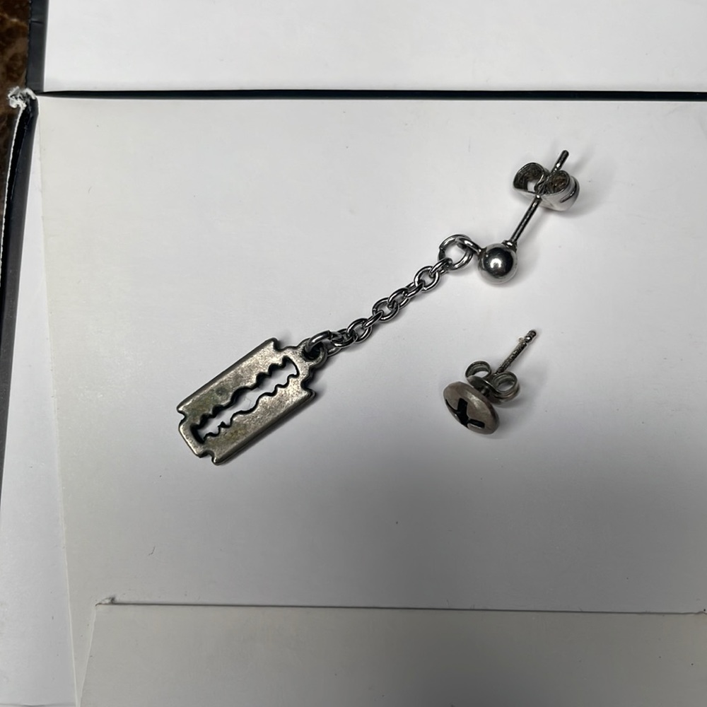 One piece earrings
